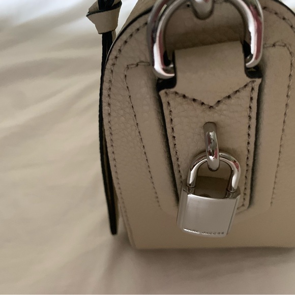 Marc Jacobs Leather Bag - Picture 12 of 15
